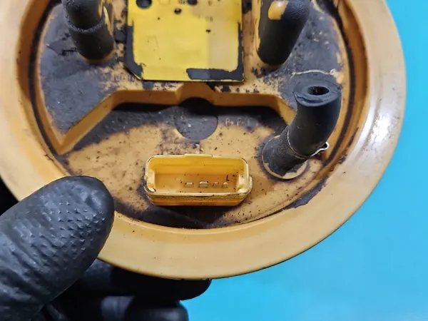 Polttoainepumppu Citroen C8 2.0 HDI image 5