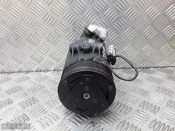 Ilmastointikompressori Opel Zafira 2012 OEM 15540748 image 2