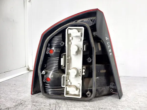 Höger bakljus Skoda Octavia II FL image 3