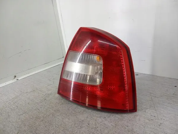 Höger bakljus Skoda Octavia II FL image 5