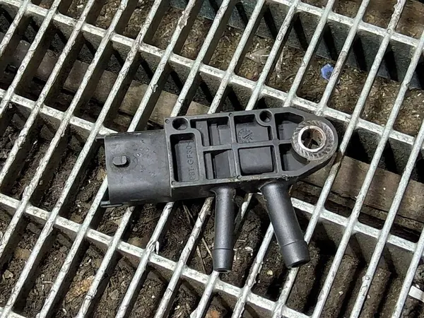 SSANGYONG TIVOLI 1.6 UITLAATDRUKSENSOR 0281006080 image 3