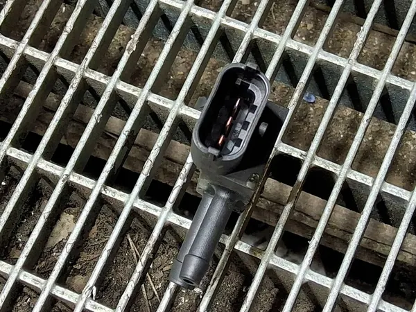 SSANGYONG TIVOLI 1.6 UITLAATDRUKSENSOR 0281006080 image 4