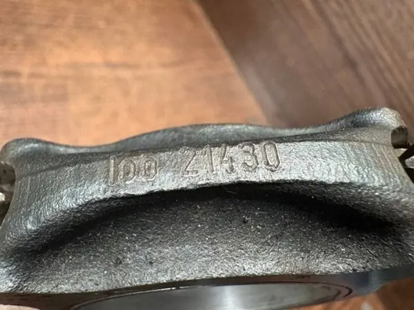 Pistón Mercedes CLA OEM N429Y01C - Usado image 8