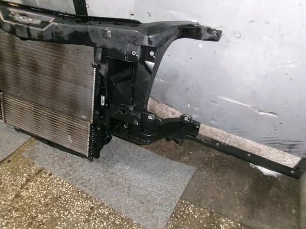 VW Crafter 2.0 TDI Front Kit Radiator Set image 3