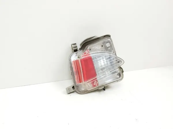 Lampe de pare-chocs arrière Toyota Verso-S 2012 image 3