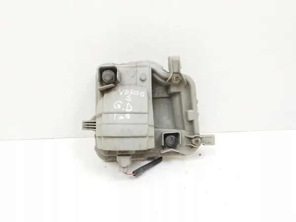 Lampe de pare-chocs arrière Toyota Verso-S 2012 image 4