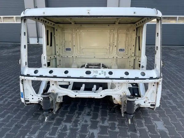 Scania Ohjaamo OEM 6170295 P 380 2009-2012 image 2
