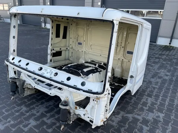 Scania Ohjaamo OEM 6170295 P 380 2009-2012 image 6