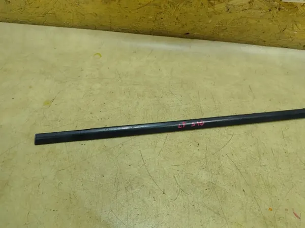 VOLVO S40 II raapimisliuska vasen taka OEM image 3
