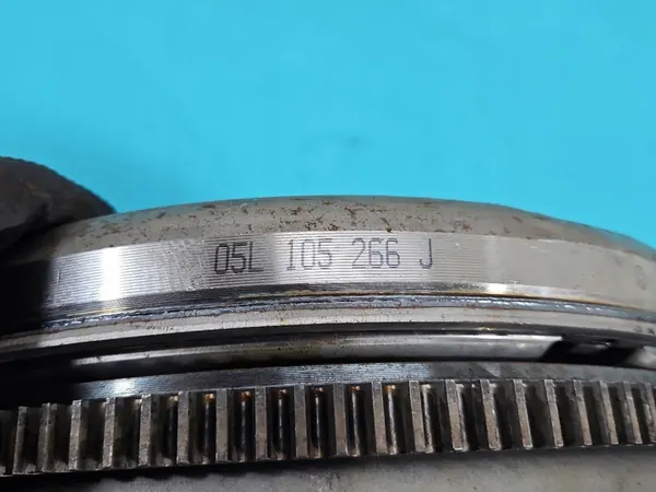 Volante de Dupla Massa Skoda Kodiaq I 2.0 TSI OEM 05L105266J image 4