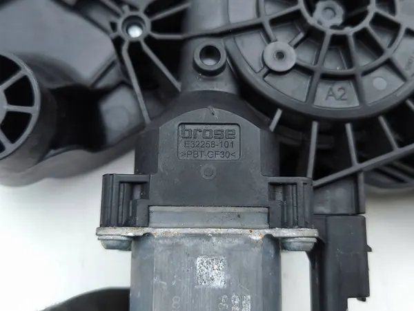 Mecanismo de janela dianteira esquerda Peugeot 308 III T10 image 8