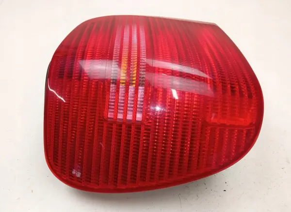 Luz Trasera Izquierda Volkswagen Polo image 8