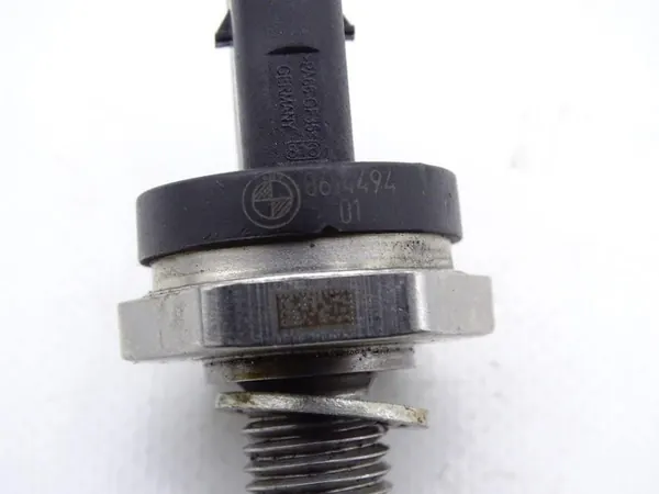 Öljynpaineanturi BMW 7 G11 G12 M 760 V12 OEM image 4