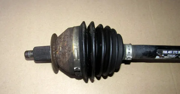 SEAT OE 2Q0407272BS drivaxel image 2