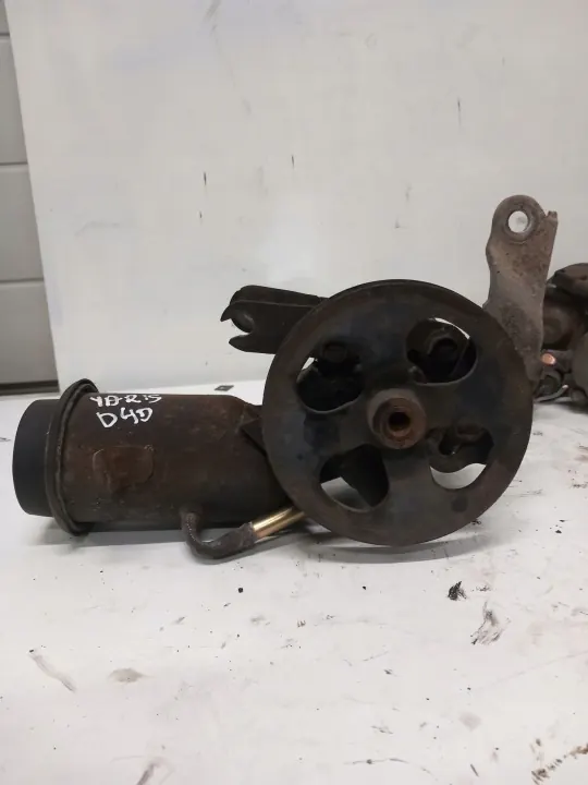 Bomba da direção assistida Toyota Yaris OEM 0123045607890 image 2