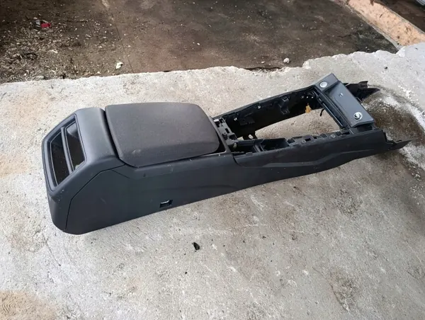 Middentunnel armsteun OEM 5896 voor Audi A4 B9 image 2
