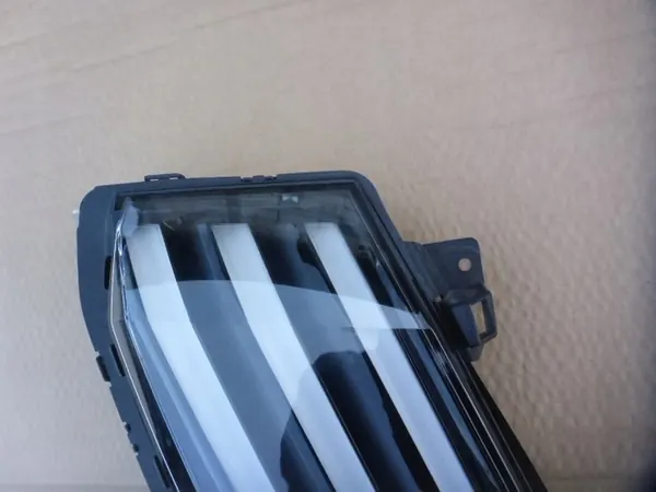 Peugeot 208 II LED DRL Höger Sida OEM 9851053980 image 3