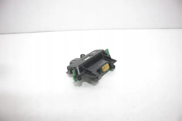 Conector Multimédia Aux/USB Porsche 7PP035727B image 5