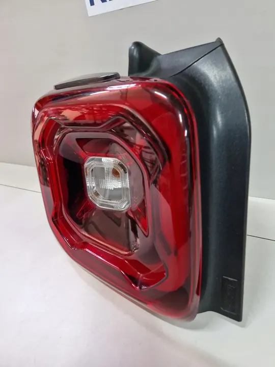 Lámpara trasera izquierda Jeep Renegade Lift Europa 52087957 image 3