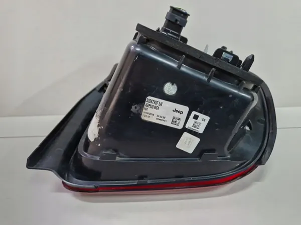 Lámpara trasera izquierda Jeep Renegade Lift Europa 52087957 image 9