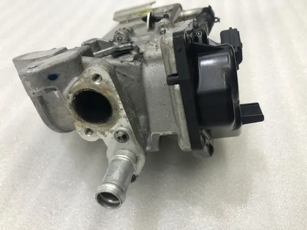 EGR-jäähdytin Audi Q5 2.0 TDI image 3