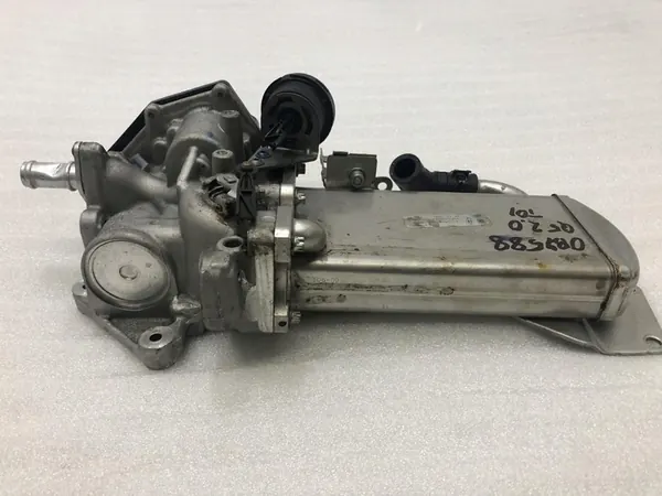 EGR-jäähdytin Audi Q5 2.0 TDI image 6