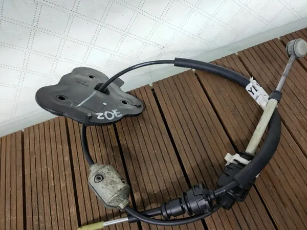 Tirante Renault ZOE 2016 OEM 349355200R - Usado image 3