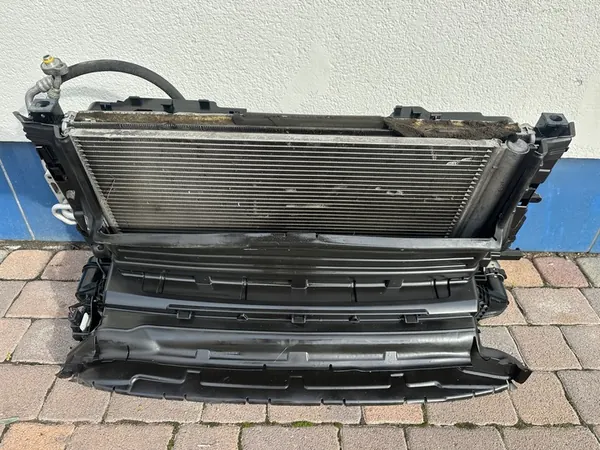 Conjunto de radiadores completo VOLVO V40 II 12-18 OEM image 2