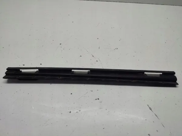 Garniture de montant A Mercedes-Benz OEM A1676988801 image 2