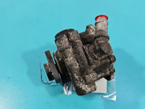 Audi Q5 8R 3.0 TDI CCWA Power Steering Pump OEM 1581447 image 3