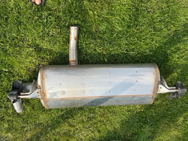Nissan Qashqai III J12 1.3 Achterdemper OEM 201006UB0A image 4