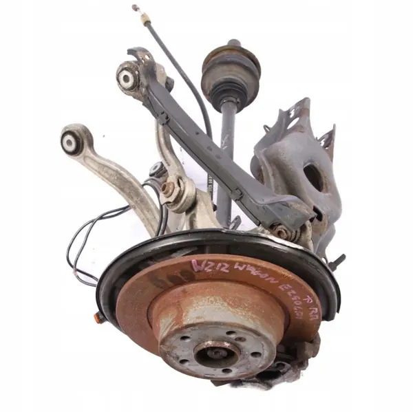 Mercedes W212 Taka-Oikea Pyörännavetta OEM A2123500241 image 10