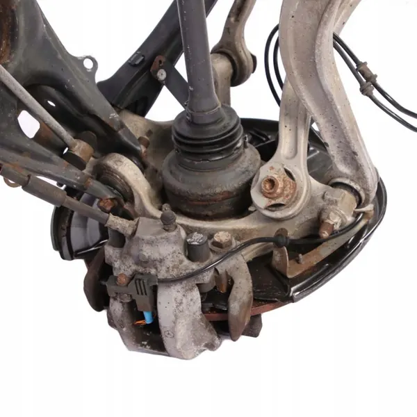 Mercedes W212 Taka-Oikea Pyörännavetta OEM A2123500241 image 5