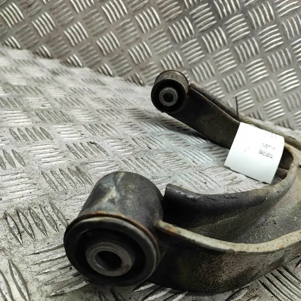 Nissan NP300 2017 Braccio Oscillante Inferiore Sinistro image 7