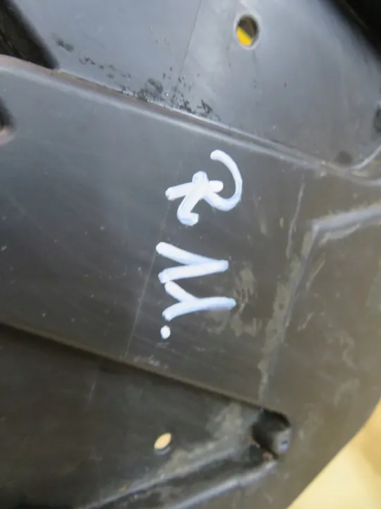 Guia de Para-choque VW Crafter Frontal Direito OEM 7C0807724A image 9