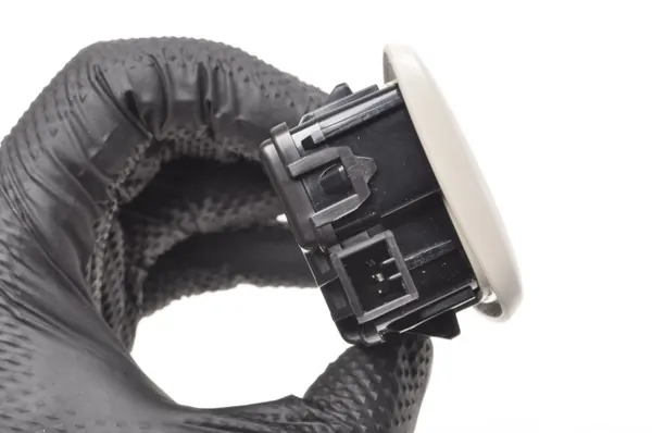 Luz de Teto Volvo OEM 32408322 - Usado image 4