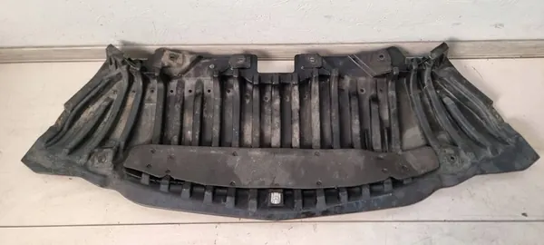 Mercedes-Benz C W205 Front Bumper Cover A2055202400 image 2