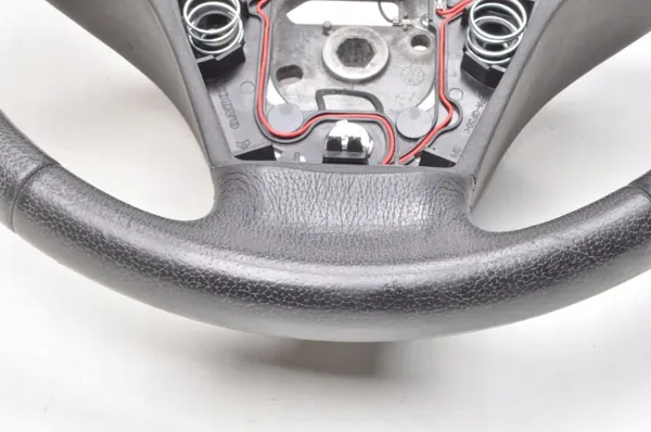 Volante Couro Volvo OEM 30764359 - Usado image 3