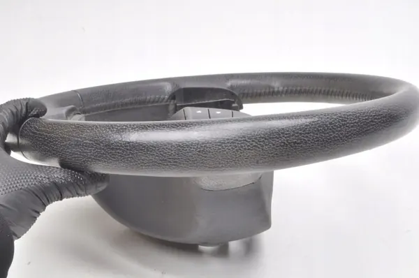 Volante Couro Volvo OEM 30764359 - Usado image 4