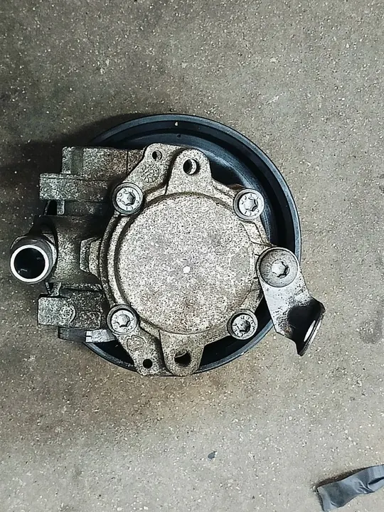 Bomba de direção assistida BMW E90 E91 E92 E93 N57 3.0D OEM image 3