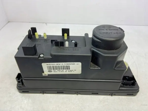 Mercedes central låspump OEM A2108002948 image 3