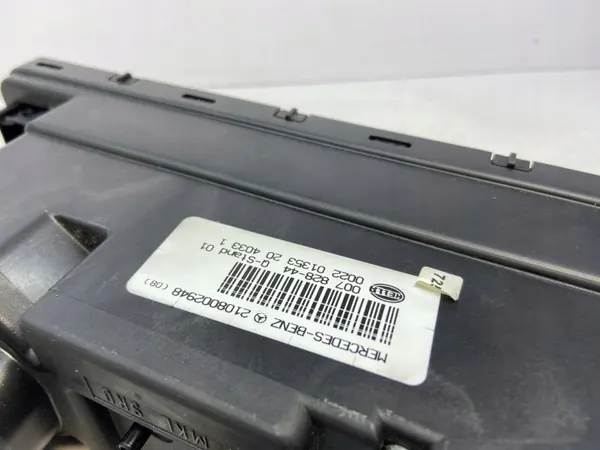 Mercedes central låspump OEM A2108002948 image 5