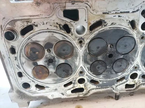 Sylinterikansi OEM 55565883 Opel Signum 1.9 CDTI image 9