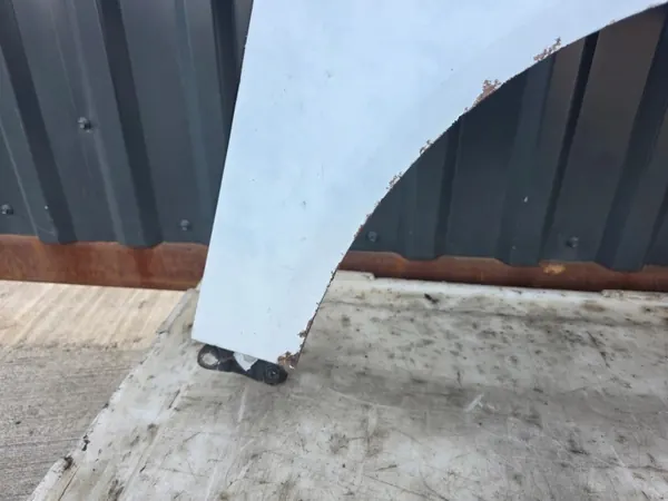 Höger framskärm OEM BŁOTNIK PRAWY PRZÓD Audi A4 B7 image 7