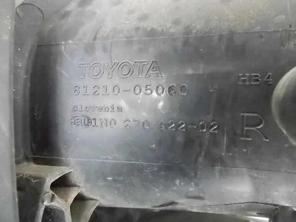 TOYOTA AVENSIS II T25 05 R FAROL HALÓGENO DIREITO OEM 81210-05060 image 10