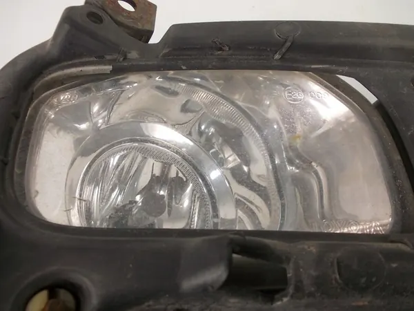 TOYOTA AVENSIS II T25 05 R FAROL HALÓGENO DIREITO OEM 81210-05060 image 3