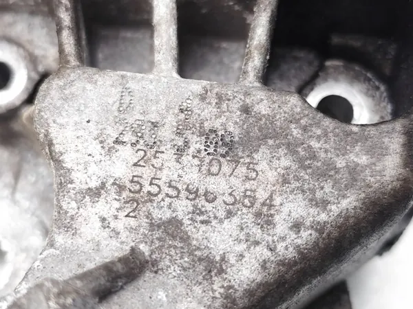 Vauxhall Corsa Jakoketjun Kansi OEM 55596354 image 7