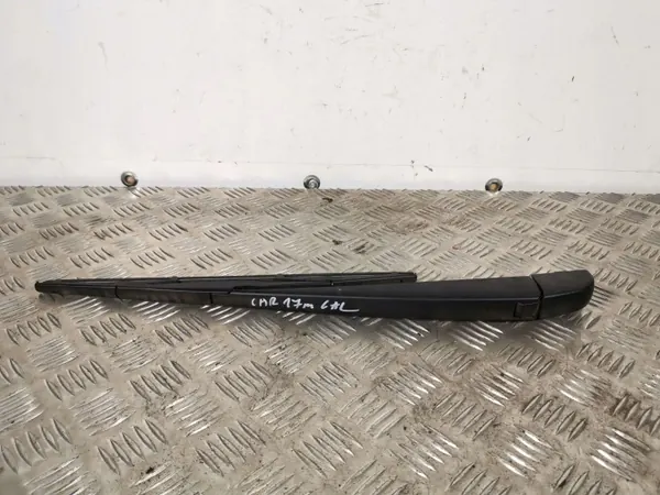 Toyota C-HR takasiipe OEM FBZ3314 image 2