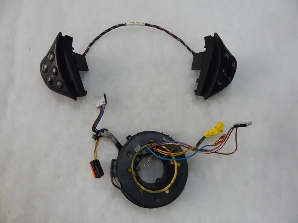 BMW E36/E38/E39 ennen kasvojenkohotusta vakionopeudensäädin-näppäimet image 2