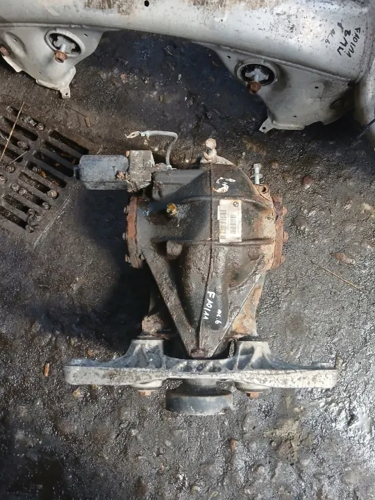BMW OEM 2284170 Differential för M5/M6 4.4 V8 image 2